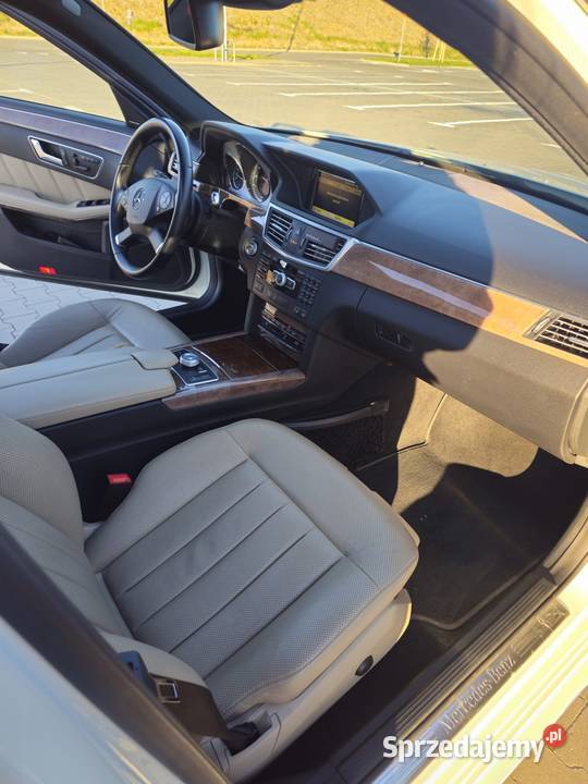 Mercedes w212 E550 Kołobrzeg sprzedam