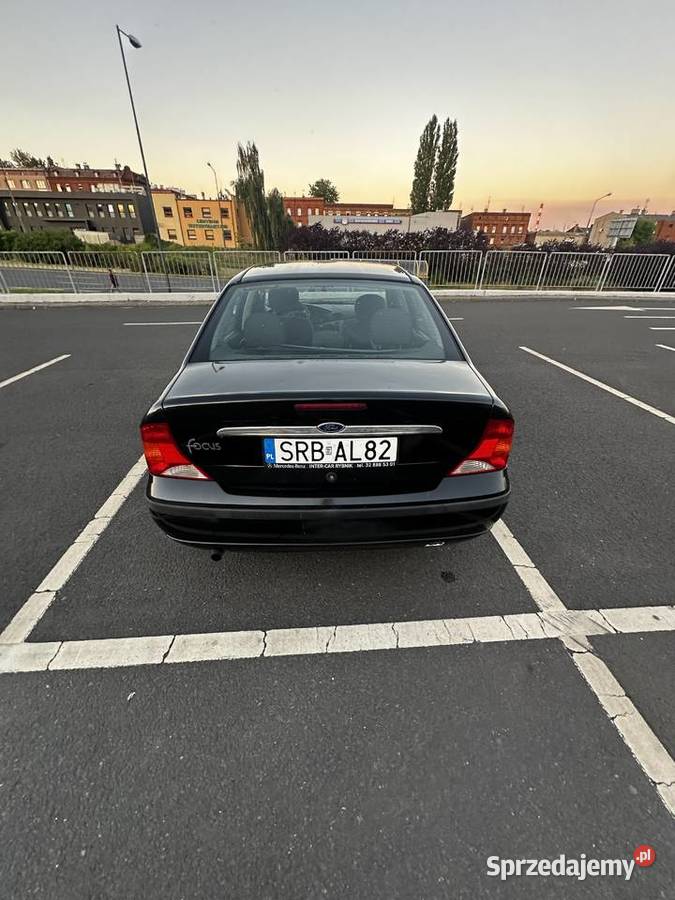 Sprzedam Forda Focus 16 benzyna 2003 ro