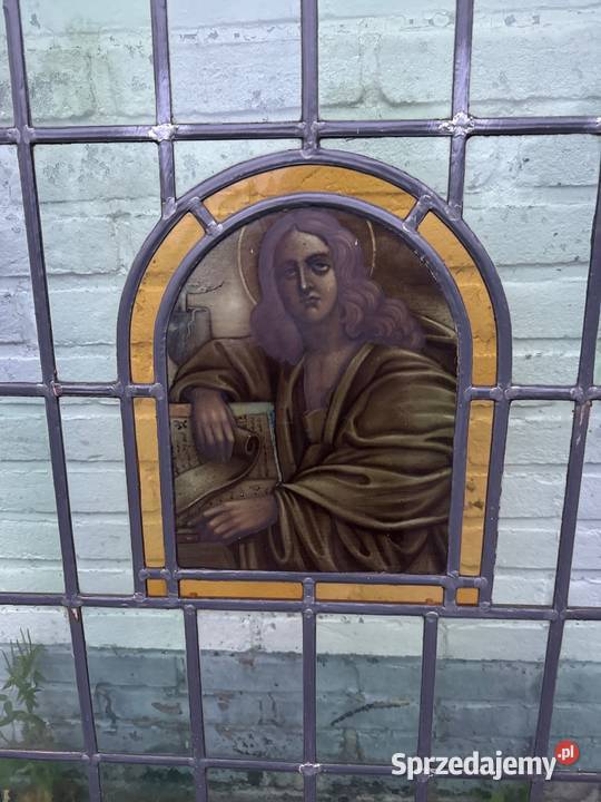 Stary kościelny witraż oprawiony w drewno z Długopole-Zdrój