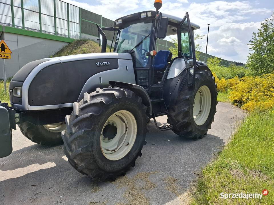 Ciągnik Valtra t120 łódzkie Głuchów