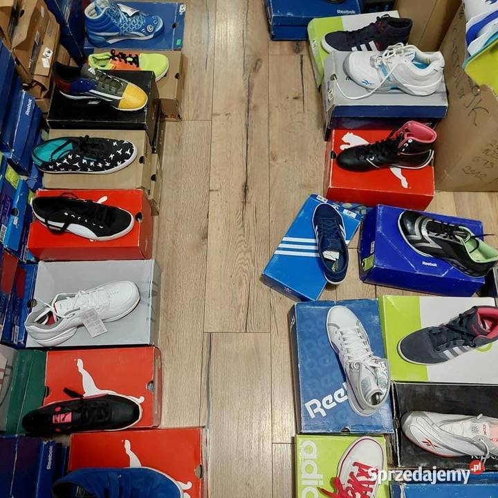 Buty sportowe w pudełkach Adidas Stawiguda