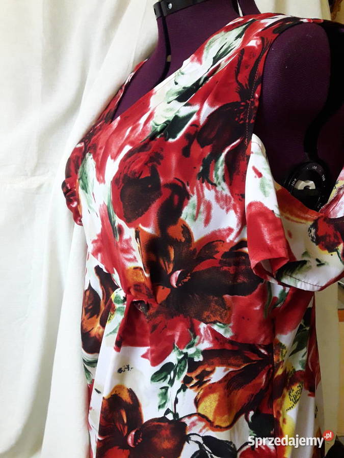 Sukienka w kwiaty 46 Kolbuszowa sprzedam