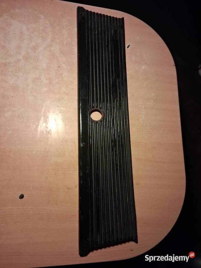 Blenda tył BMW E21 1981 Rok produkcji 1981 Samochody osobowe Tur