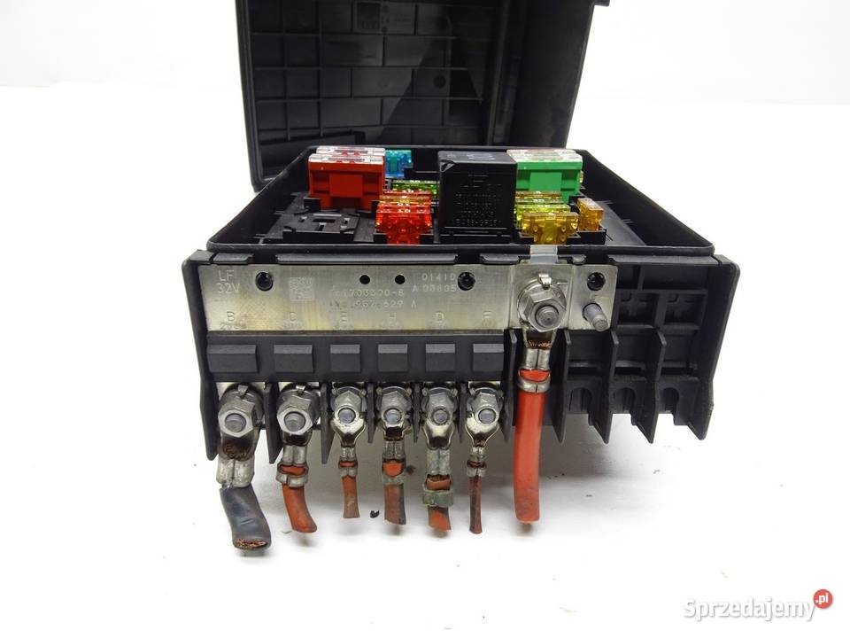 SKRZYNKA BEZPIECZNIKÓW 1K0937125D A3 8P LEON II małopolskie