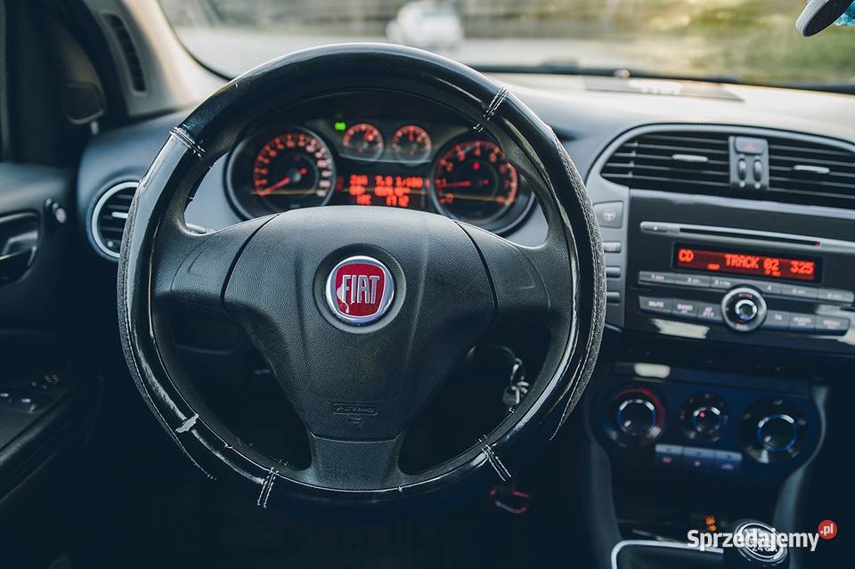 FIAT Bravo 2 biały 2012 przebieg 102700 aluminiowe felgi Gorlice sprzedam