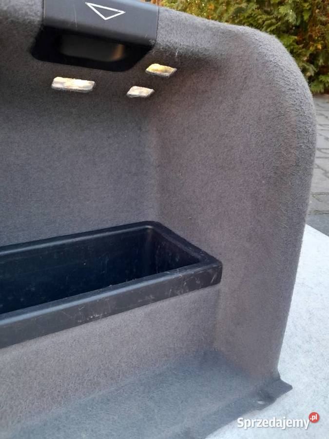 Boczki bagażnika tapicerka BMW E39 sedan Tomaszów Mazowiecki
