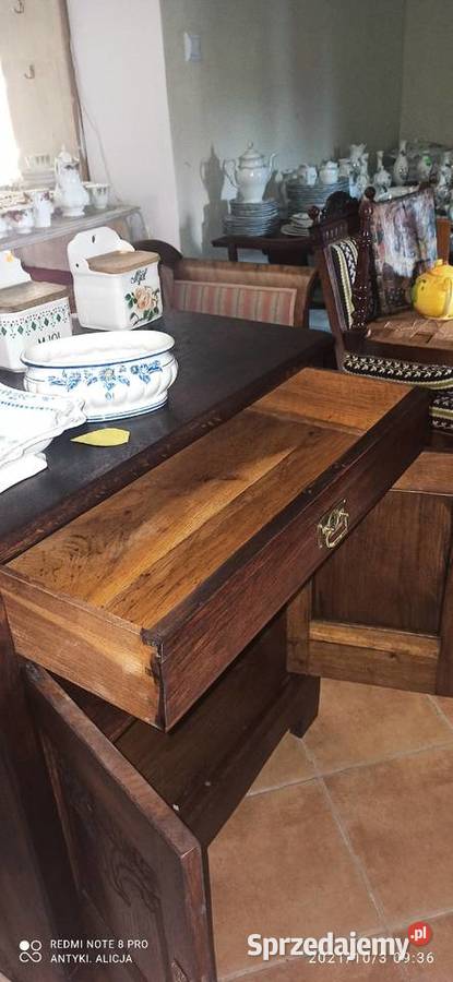 Komoda z drzwiczkami i szufladą Antyki, Sztuka, Kolekcje