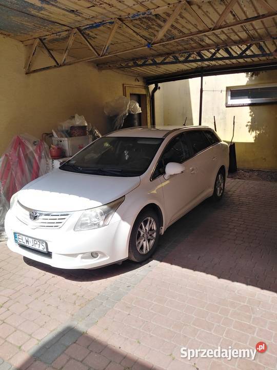 Toyota Avensis biały Pabianice