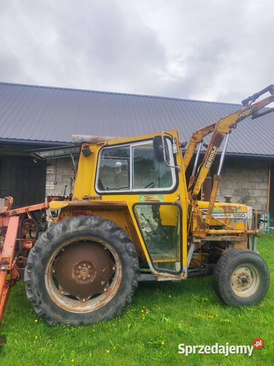 Massey Ferguson 550 koparką zawieszaną i Radom sprzedam