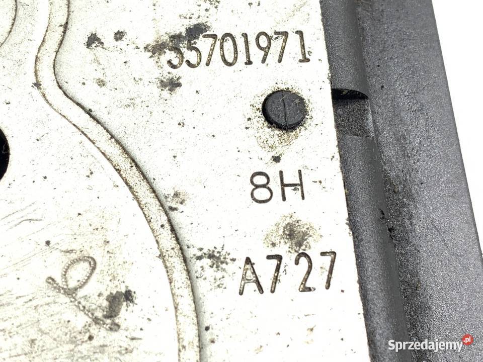 ZAMEK KLAPY TYŁ OPEL CORSA D Hatchback 55701971 osobowe podkarpackie