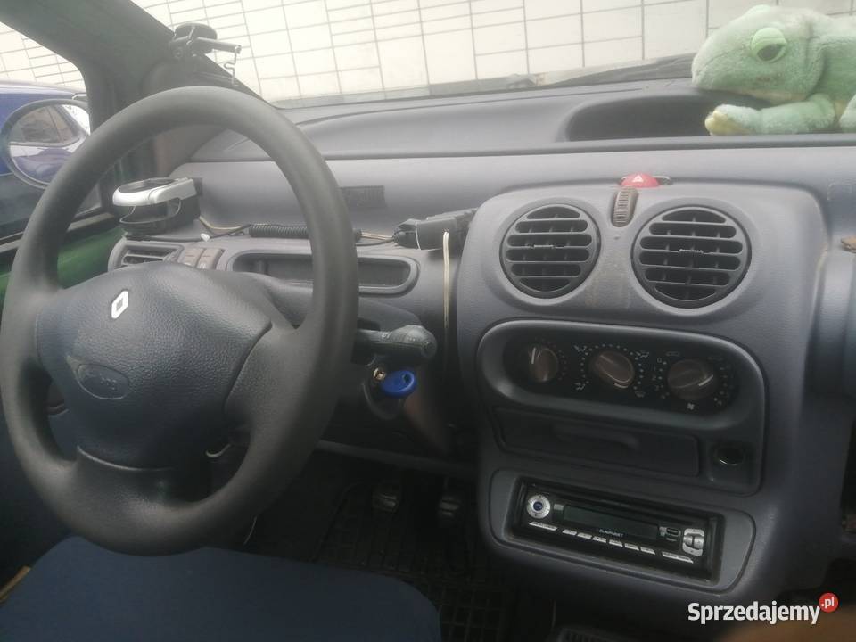 Renault Twingo 1 do naprawy progi zielony