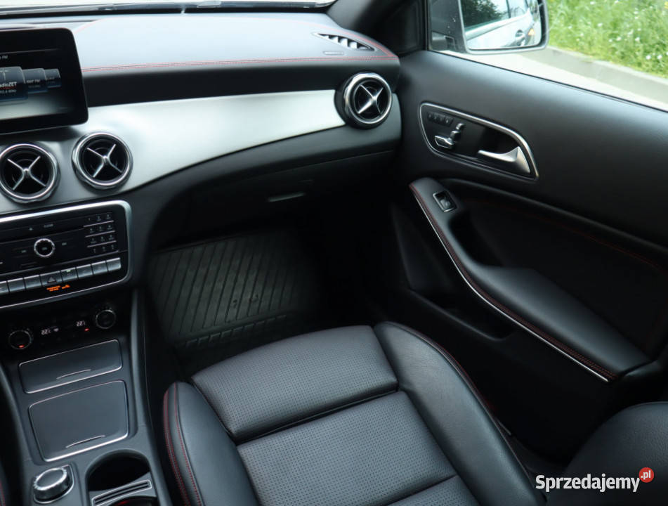 Mercedes GLA GLA 220 4MATIC przyciemniane szyby łódzkie Łódź