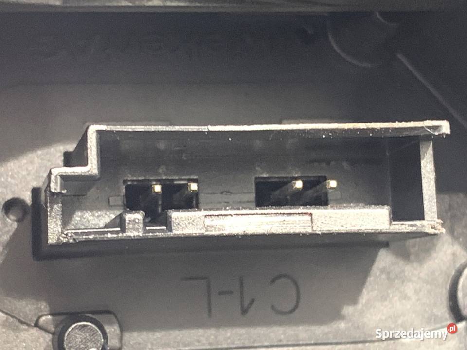 ZAMEK DRZWI LEWY PRZÓD BMW F20 Hatchback 7229461