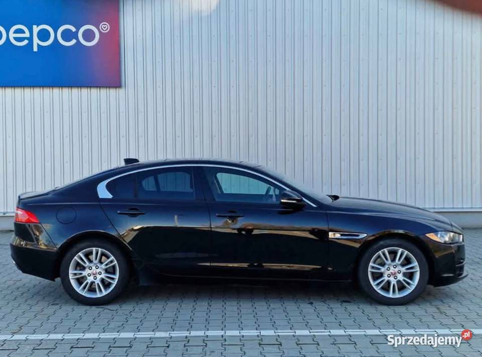 Jaguar XE 20 turbo Rsport 8HP skóra elektryka Sedan / Limuzyna Mielec