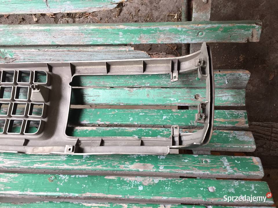 ATRAPA GRILL ISUZU TROOPER Zielonka