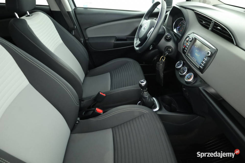 Toyota Yaris 15 Dual VVTi benzyna Piaseczno