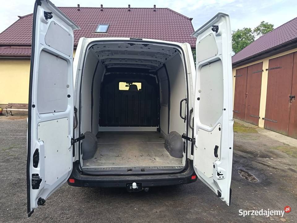 Nissan NV 400