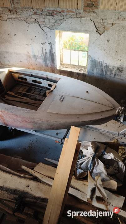 Sprzedam łódź klasyczna kadłub Łodzie i motorówki Bielany Wrocławskie sprzedam