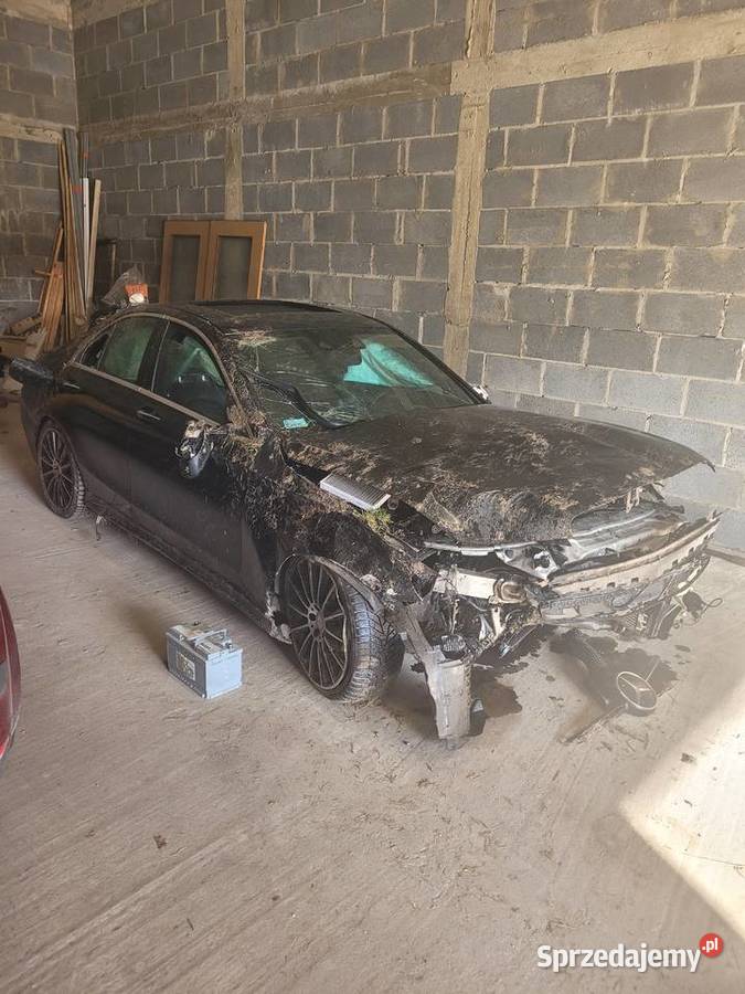 MERCEDESBENZ C300 W205 Jeziora