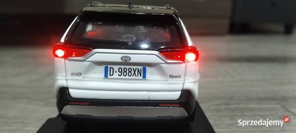 Toyota RAV4 w skali 1 32 Kutno