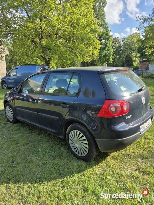 Vw Golf 5 16FSI 5 drzwi 4/5 Brzeg