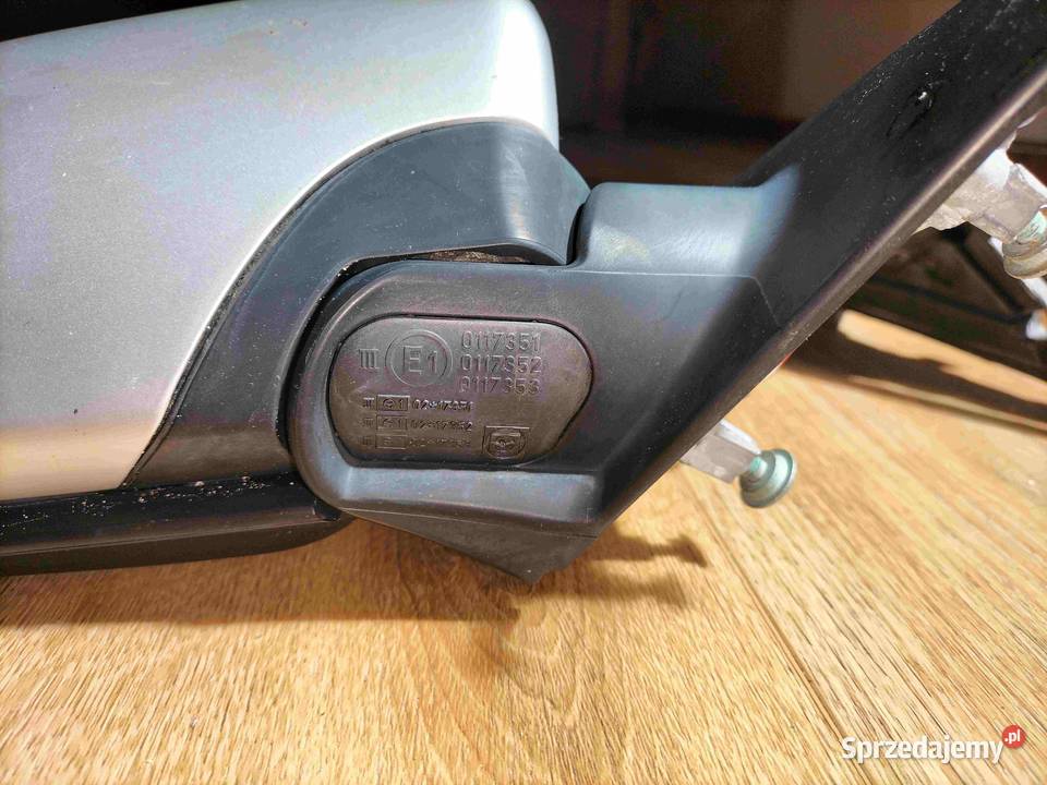 Lusterko prawe BMW E46 SEDAN TOURING Titansilber Poręba sprzedam