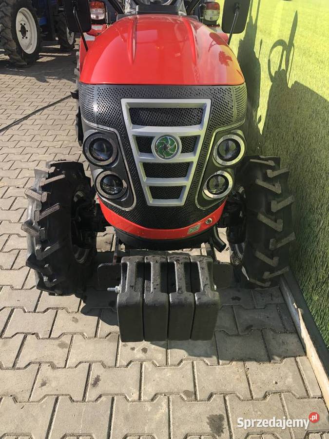 Nowy traktorek VST Fieldtrack 927 4x4 25 Wisznia Mała