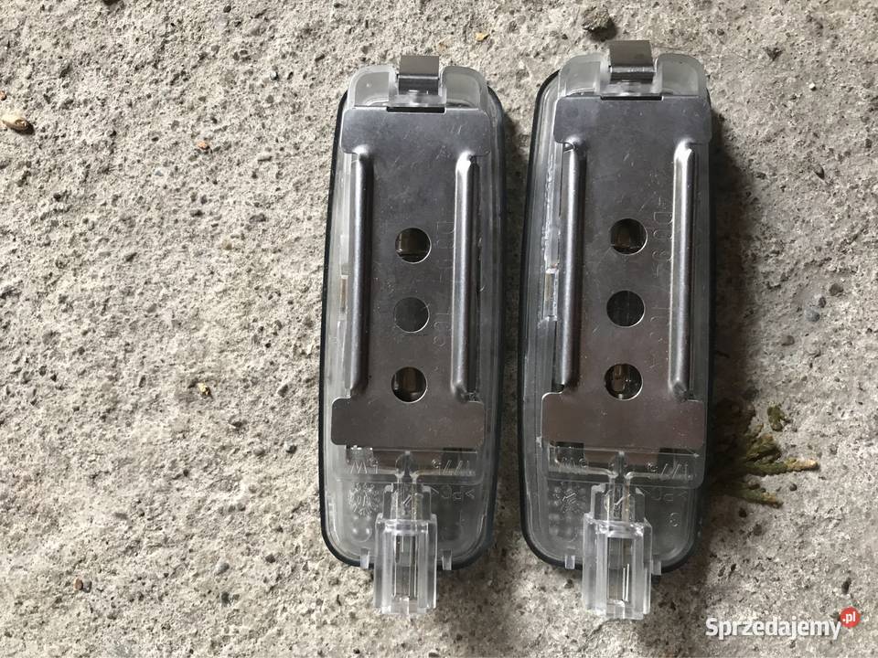 Lampa podsufitki audi 4D0 śląskie Kozy