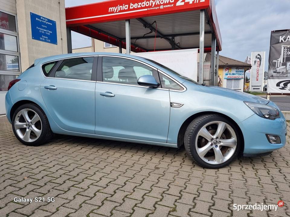 Opel Astra J 14 TURBO 140 nawigacja alufelgi Płońsk