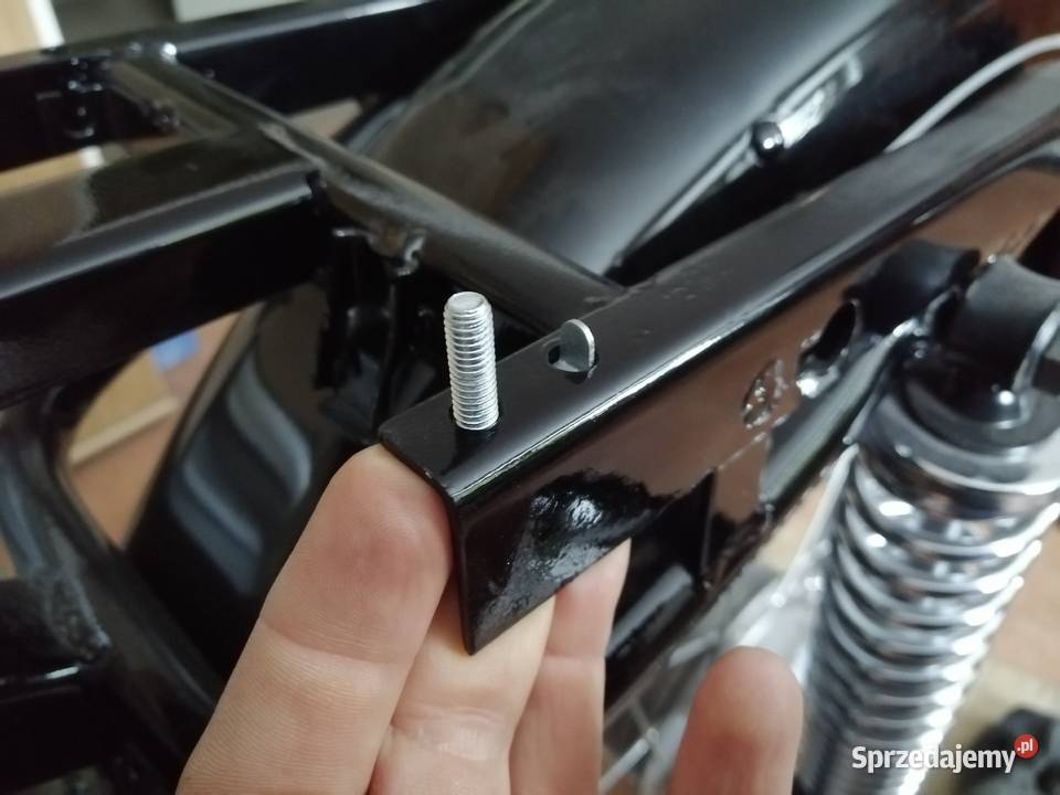 Śruby mocowań osłon boczków WSK 125 175 ocynk podkarpackie Budy Łańcuckie
