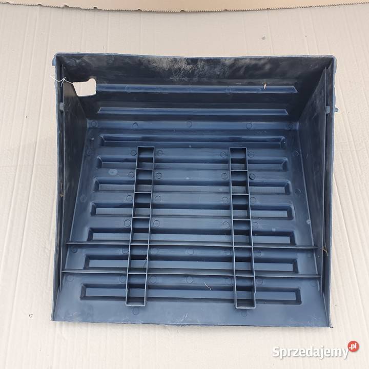 VOLVO FH POKRYWA AKUMULATORÓW PRZYKRYWA Karoseria Bieleń sprzedam