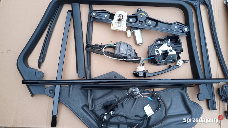 Listwa ozdobna drzwi lewy tył BMW F31 Listwy i nakładki Łomazy sprzedam