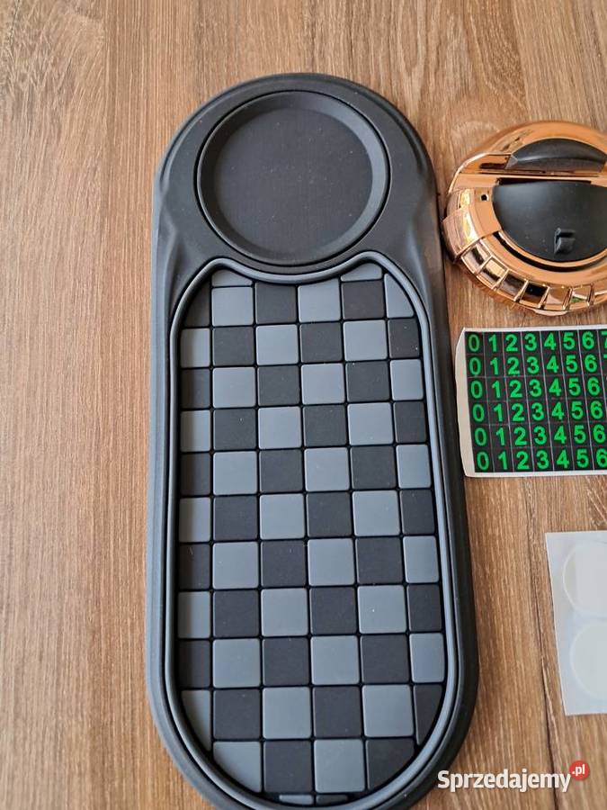 nowa uniwersalna mata antypoślizgowa do Gadgety motoryzacyjne Sandomierz sprzedam