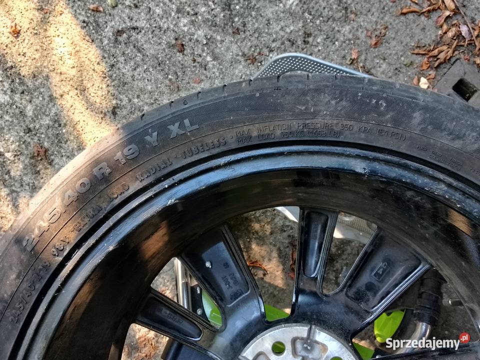 Dwa koła do driftu z oponami na alufelgach do Samochodowe Motoryzacja Katowice