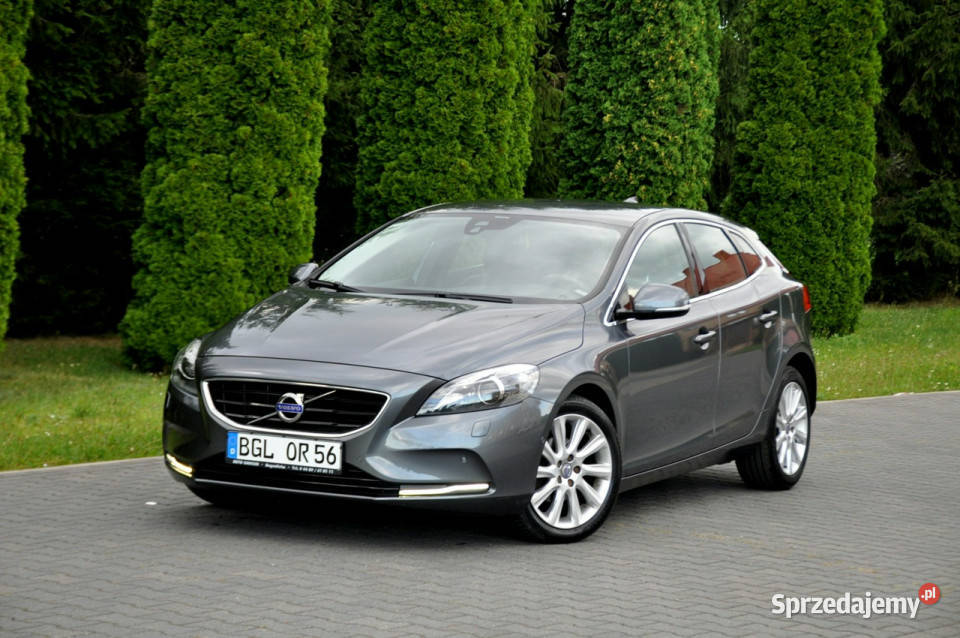 Volvo V40 16d115LiftXenonLedVirtualKameraParkt Ostrów Mazowiecka