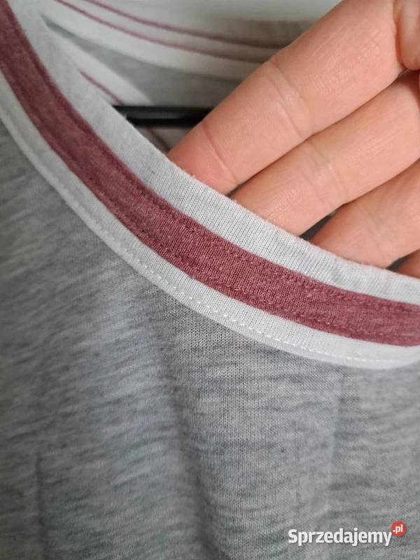 Top sportowy Live Love Dream w szarym kolorze z Trąbki Wielkie