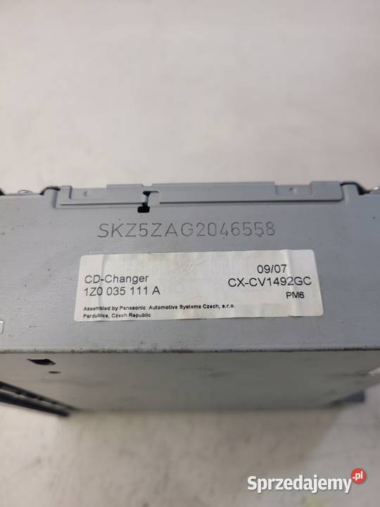 ZMIENIARKA CD AUDI VW SEAT SKODA 1Z0035111A Przystajń