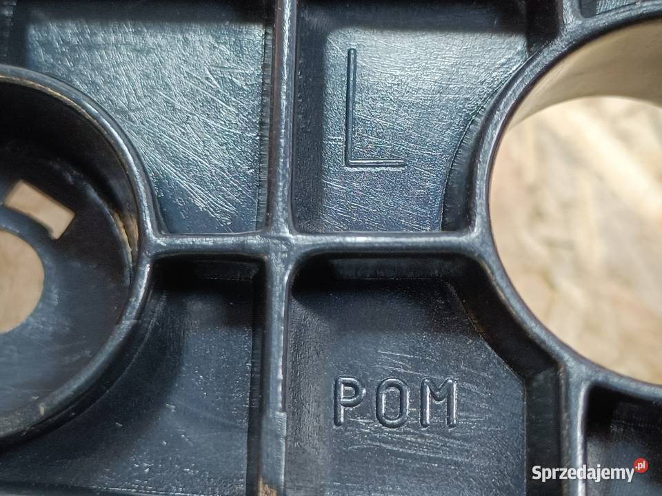 TOYOTA AURIS ŚLIZG MOCOWANIE ZDERZAKA LEWY PRZÓD osobowe wielkopolskie
