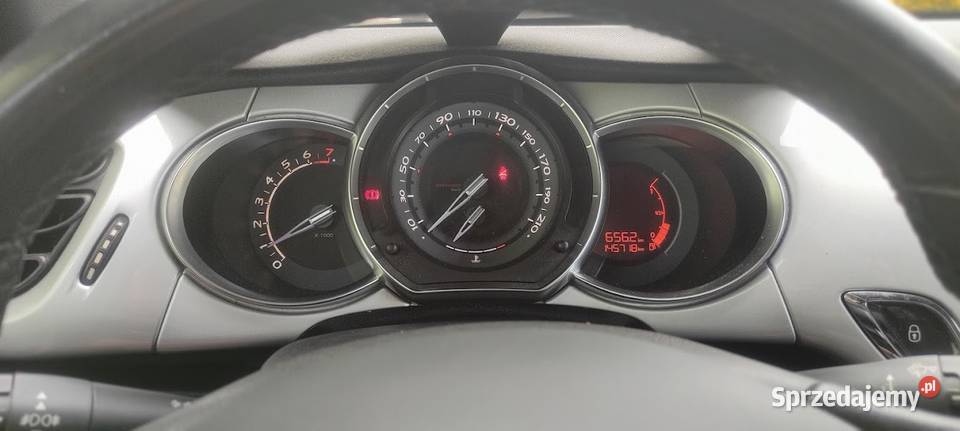 zadbany Citroen DS3 14 VTi 145700km Warszowice