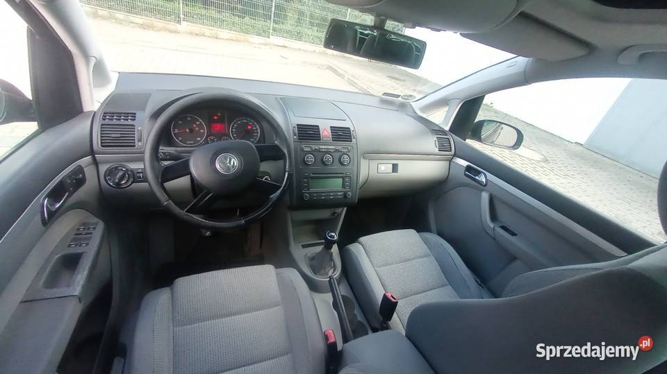 Śliczny VW Touran 5 osobowy zamiana lakier metallic Touran Paczków