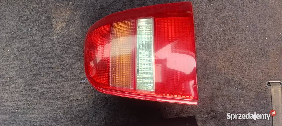 Lampy Tył Prawa Lewa Audi A4 B5 Avant a15 osobowe Myszków