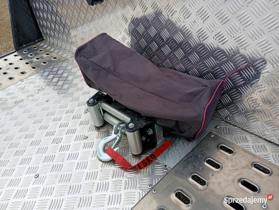 Iveco Daily 35S14 nowy najazd pomoc drogowa serwisowany w ASO Chełm Śląski