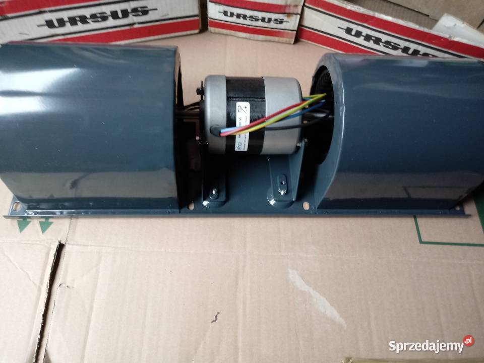 Pokrywa dmuchawy gruby dach URSUS 9021224 MF Części i osprzęt rolniczy Warszawa