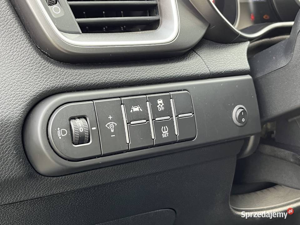Kia Ceed 16 CRDI mHEV 136 Sl 1wl Bezwypadkowa garażowany Wrocław