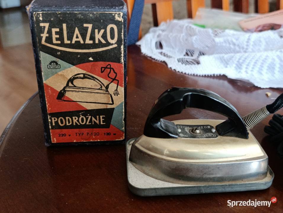 Zabytkowe żelazko turystyczne P120