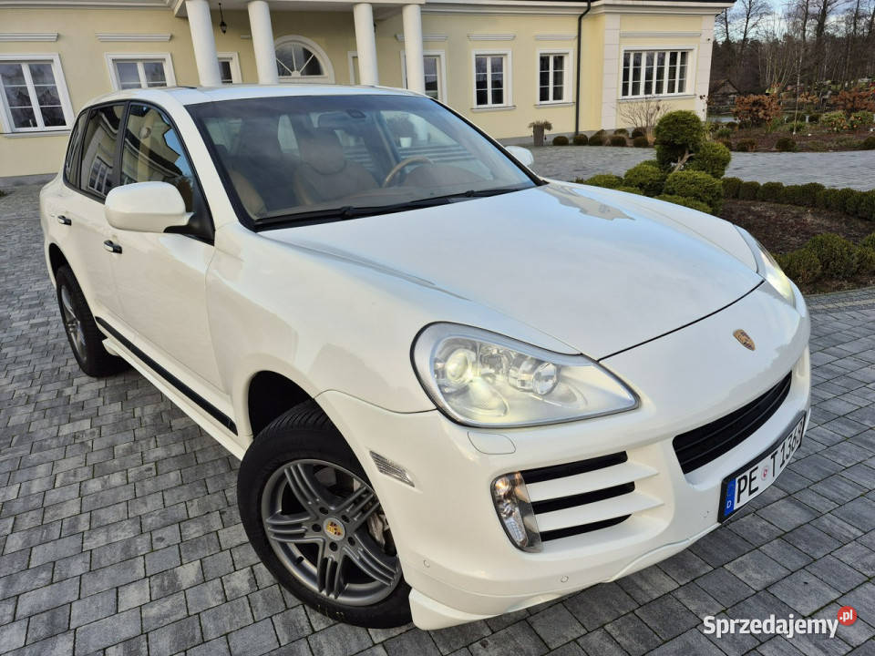 Porsche Cayenne xenon navi starszego Niemca z Cayenne Drelów