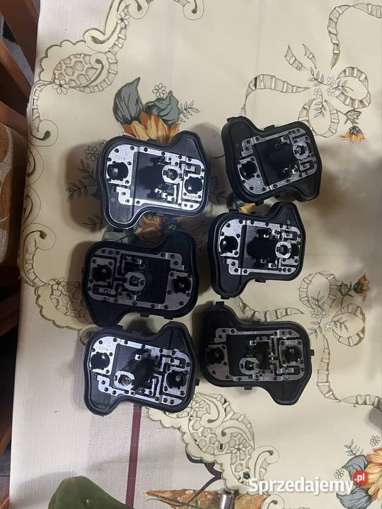 Volkswagen Golf 5 V wkłady lampy lewe prawe osobowe Szczerbice