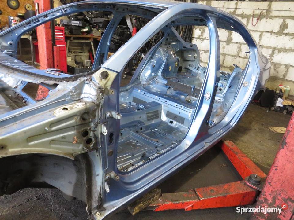 PRÓG SŁUPEK LEWY BOK LQ5X OCTAVIA III 3 HB osobowe lubelskie