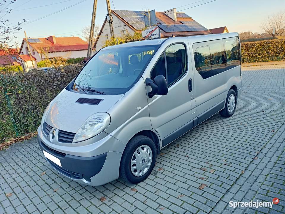 Renault Trafic 2013r 20 DCI 9 osobowy Super Stan Biała Nyska