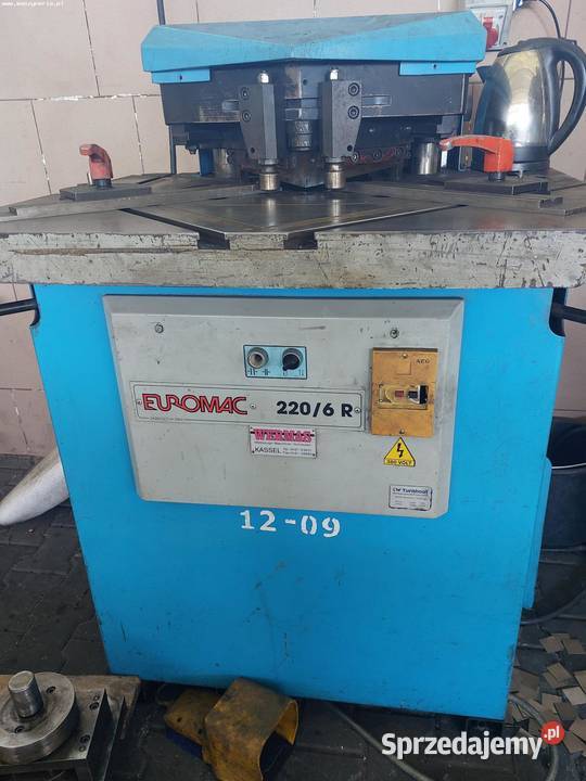 Wykrawarka do naroży EUROMAC 2206R Jelenia Góra